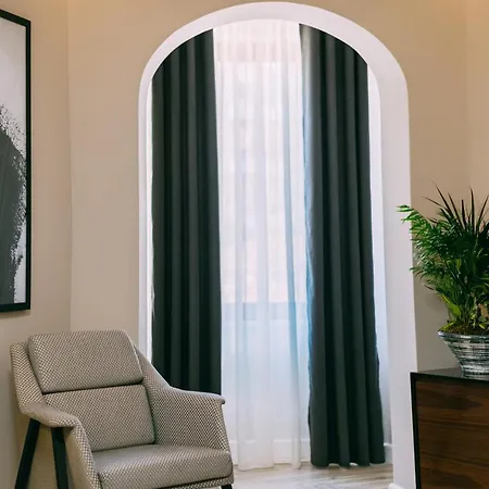 Stela Center טיראנה