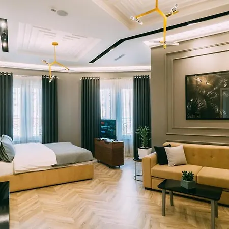 Stela Center 4*