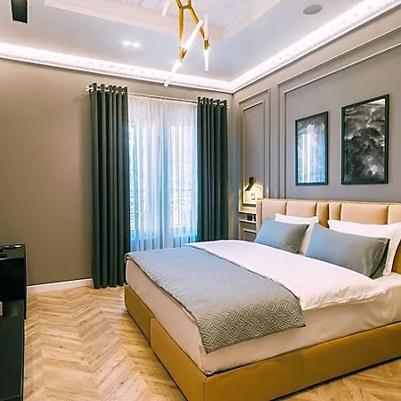 Stela Center 4* Tirana