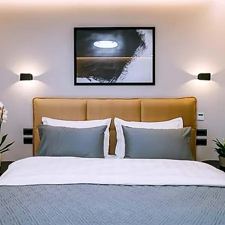 Stela Center 4* Tirana