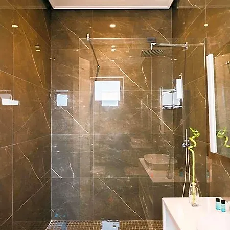 Stela Center 4* Tirana