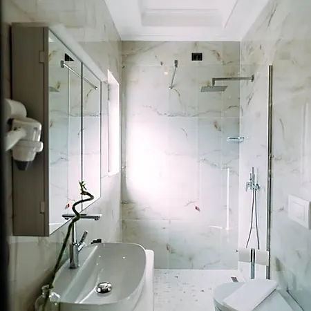 Stela Center 4* Tirana