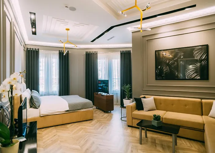 Stela Center 4*